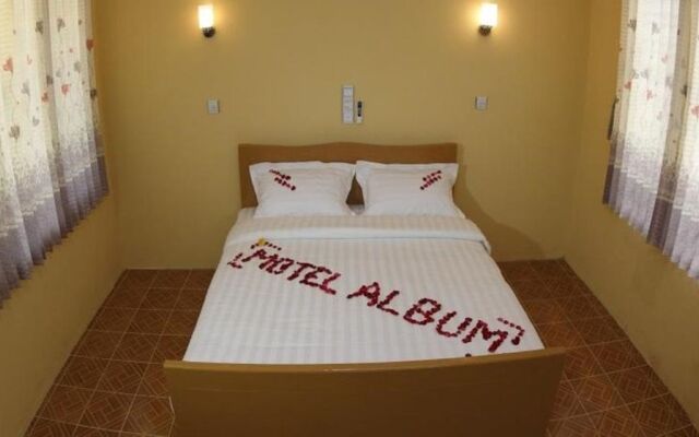 Motel Album