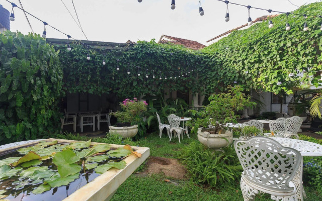 Royce Boutique Hotel