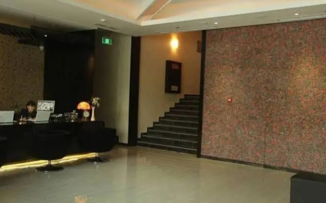 Red Hotel - Beijing