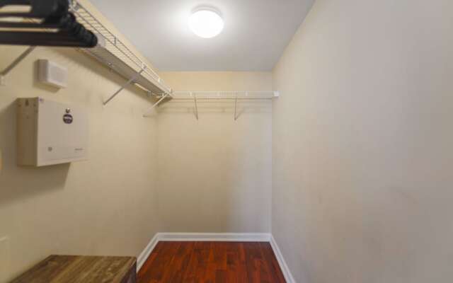 Amazing 2Br Condo in Brickell W Pool