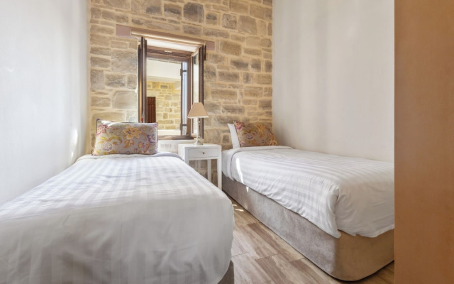 Phaistos Villas Elegant South Residence