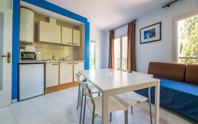 Apartaments AR Monjardí