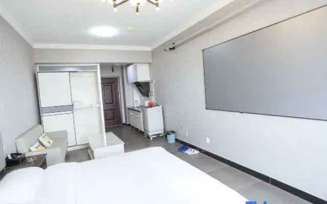 Pingdingshan Atour Hotel