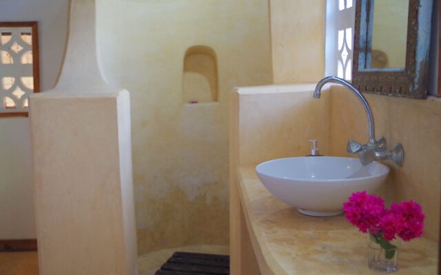 Mbuyuni Beach Village - Bungalows