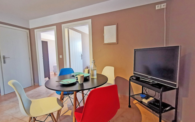 Anaroussa Diros Apartment