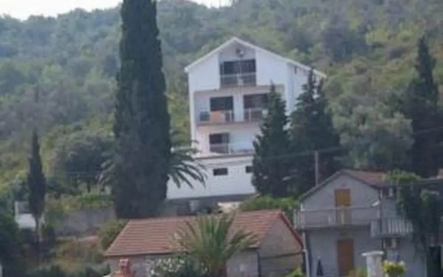 Raviola Apartments