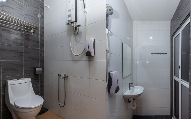 OYO 1184 Ho Hotel