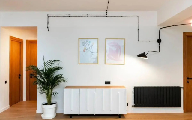 Stylish 2BR apt w huge terrace in Old Tbilisi