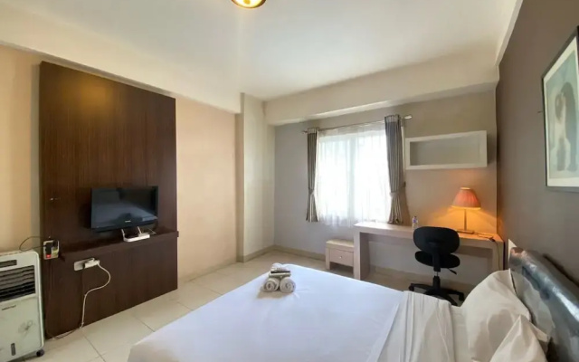 Affordable Studio Room Pool View Pinewood Jatinangor Apartment