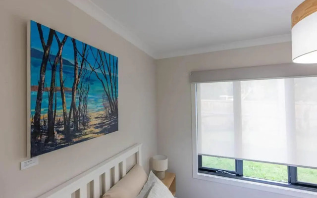 Pine Beach Guest House in the Heart of Balnarring