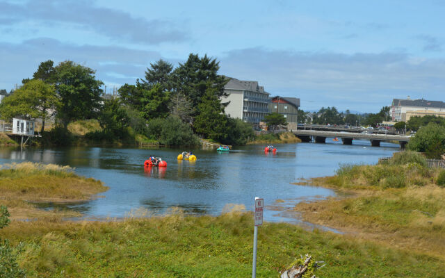 Coast River Inn by OYO Seaside