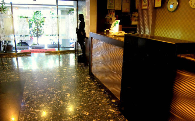 Dahshin Hotel