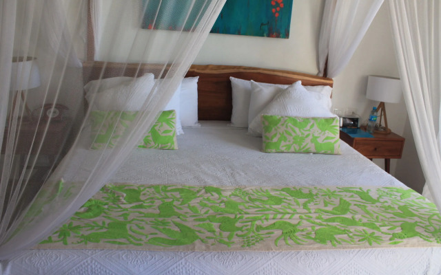 Toto Blue Hotel Boutique