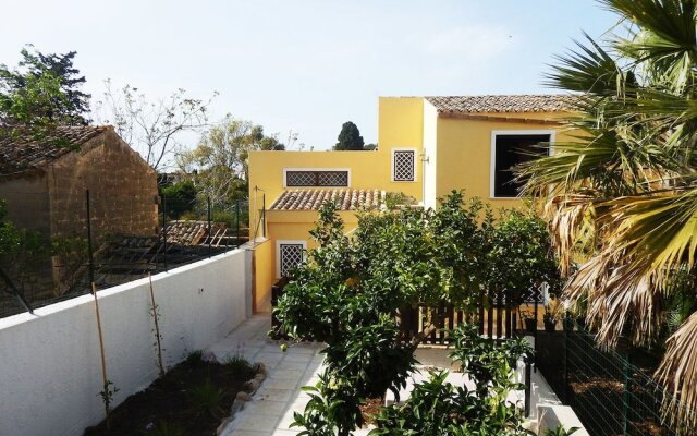 La Casa di Pietra tra Trapani e Palermo