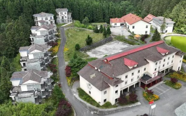 Fairy Mountain Dream Cloud Resort