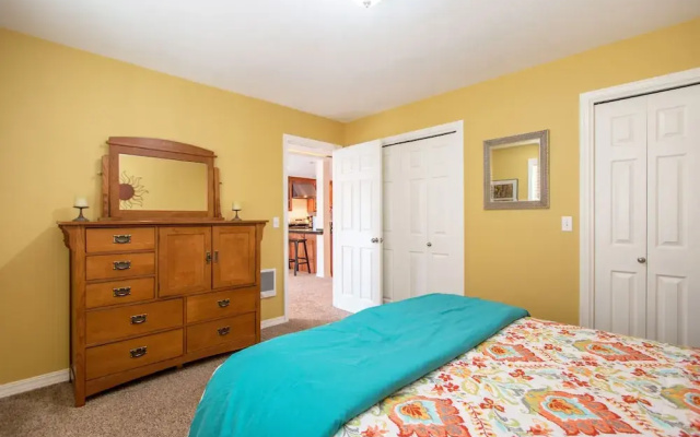Northern Daylights 1 Bedroom Home by RedAwning