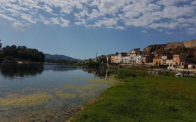 River Ebro Apartments