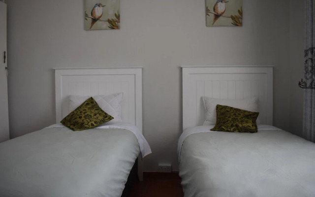 Monavale Hills Getaway