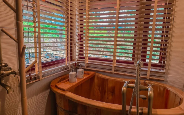 Phoenix Moc Chau Hotel