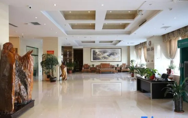 Huang He  International   Hotel