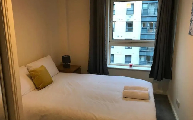 Apex Wallace Street Apt With Free Parking