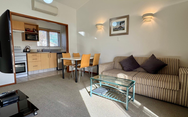 Teal Motor Lodge – Guest Rooms – Gisborne