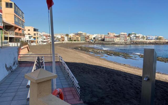Salinetas Blue Surf House
