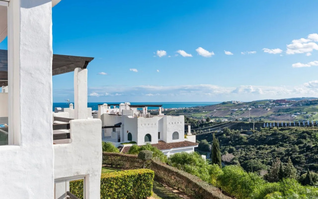 Panoramic Flat in Casares M56