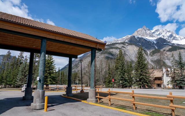Banff Rocky Mountain Resort