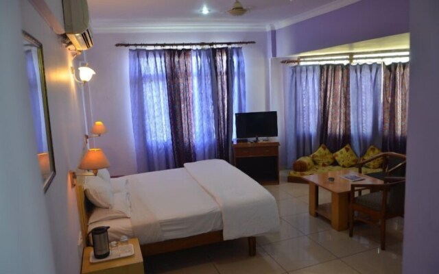 Hotel Grand Riviera