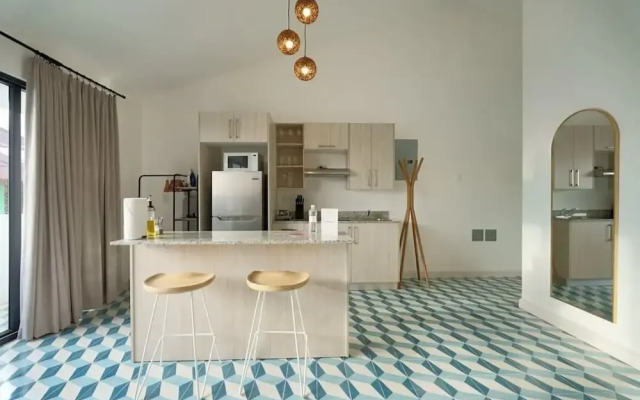 w Fancy Loft in Santa Ana