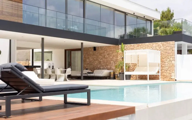 Amazing Villa With Infinity Pool