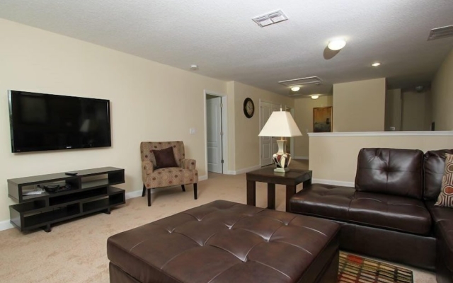 7BR Pool Home In ChampionsGate