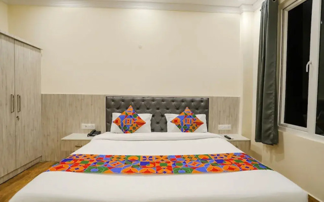 Fabexpress Trijal Inn