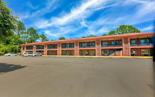 Sunrise Inn By OYO Albany