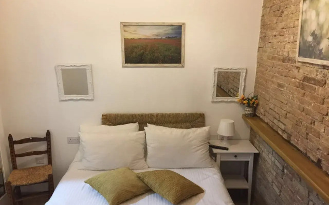 pedieos guest house