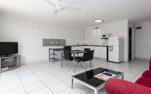 Broadbeach Travel Inn Apartments