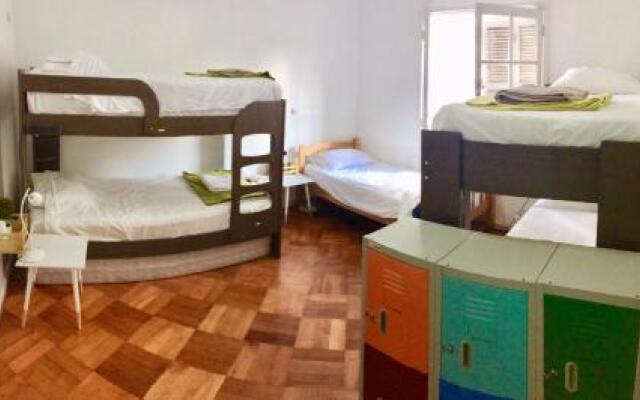 Yogi Hostel