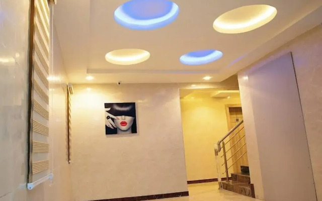 EdisPremier Hotel & Suites