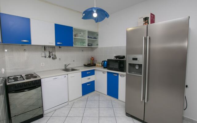 Apartment Neno Grebastica