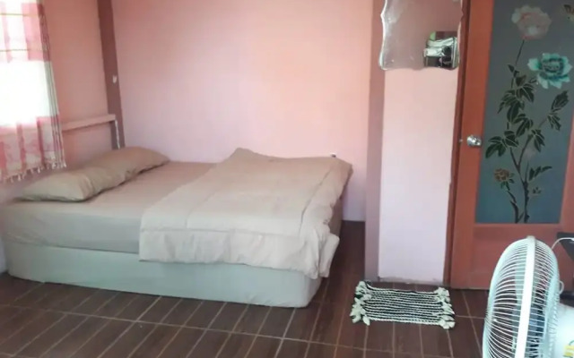 Tiw & Piw Talaymok at Khao Kho