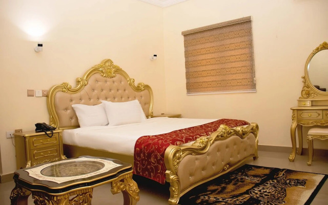 Parris Royal Hotel