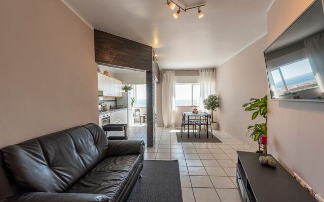 3 Bedroom Apartment with Amazing View