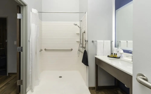 Best Western Plus St. Louis Airport Hotel