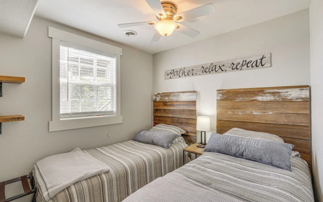 'bittersweet Lakefront Retreat' w/ Hot Tub & Dock!