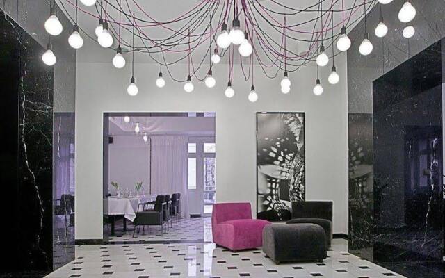 Platinum Residence Boutique Hotel