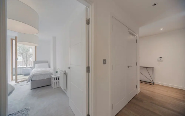 Barking Bright Apartment With 2 Bedrooms