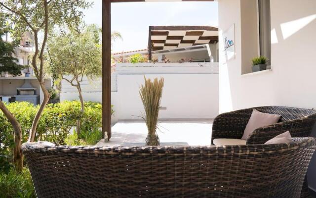 PIERINA HOUSE (by the Tsilivi beach)