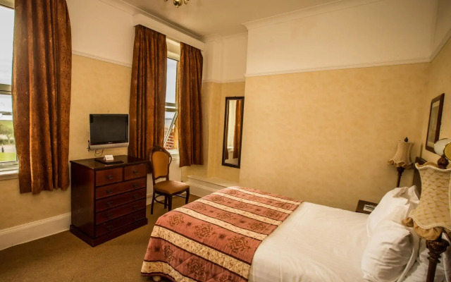 Queens Hotel
