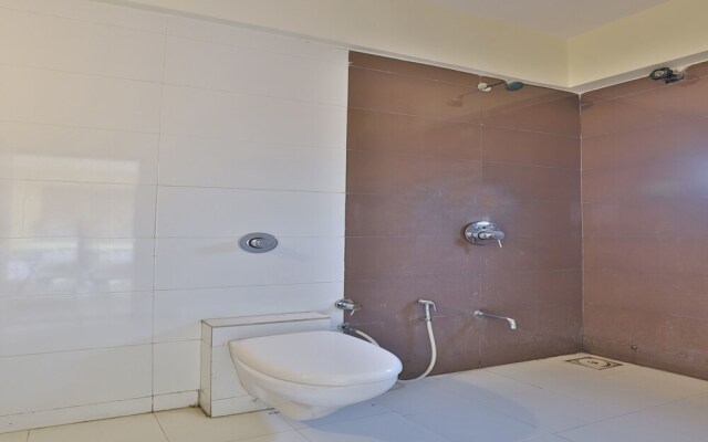 OYO 11718 Hotel Orion Apartments